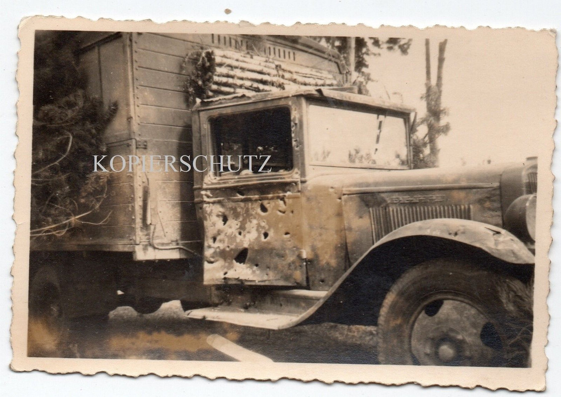 Russland Ukraine Trümmer Lkw Laster nach Granatwerfer Beschuß