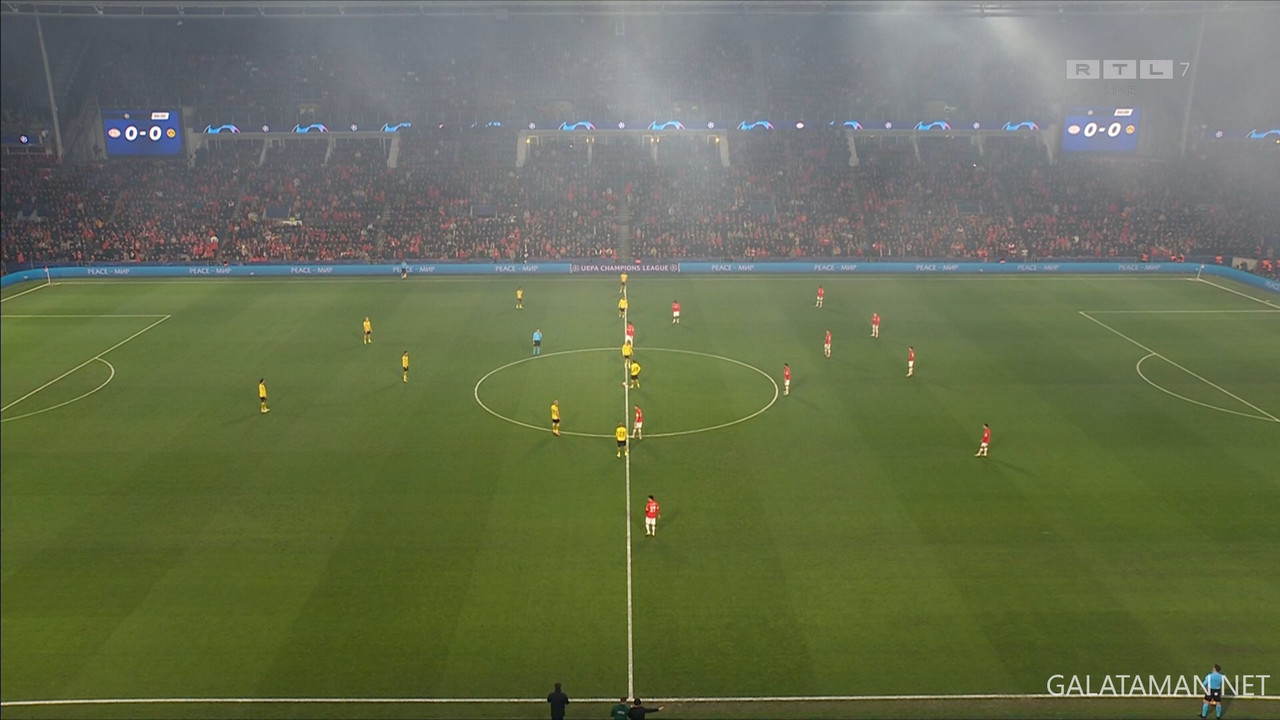 [Image: 02-20-20-45-00-RTL7-HD-Voetbal-UEFA-Cham...36-505.jpg]
