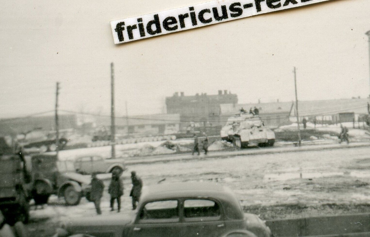 A17 Foto 23 Panzer Div. PzKpfw. V Panther Hauptbahnhof von Rostow Anfang 1943 (2)