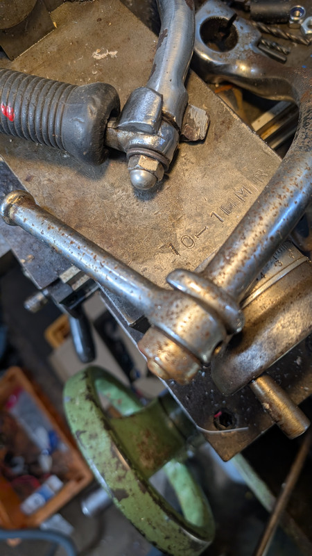 Correct rubbers for rearsets