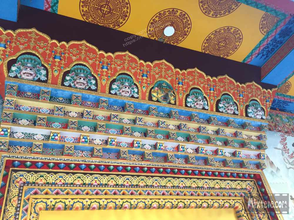 BBG&B12AStrollToSujataTempleB - 2