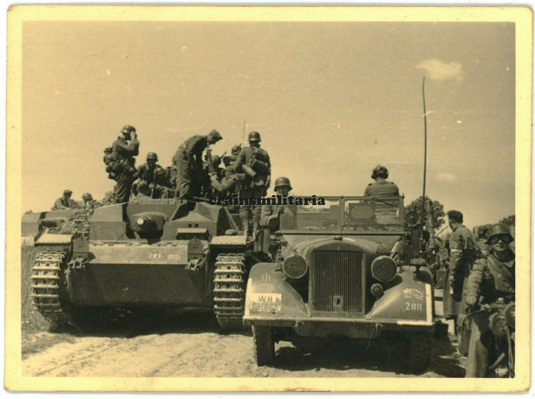 Orig. Foto StuG III Sturmgeschütz Panzer m. Wappen Kennung b. KIEW Ukraine 1941