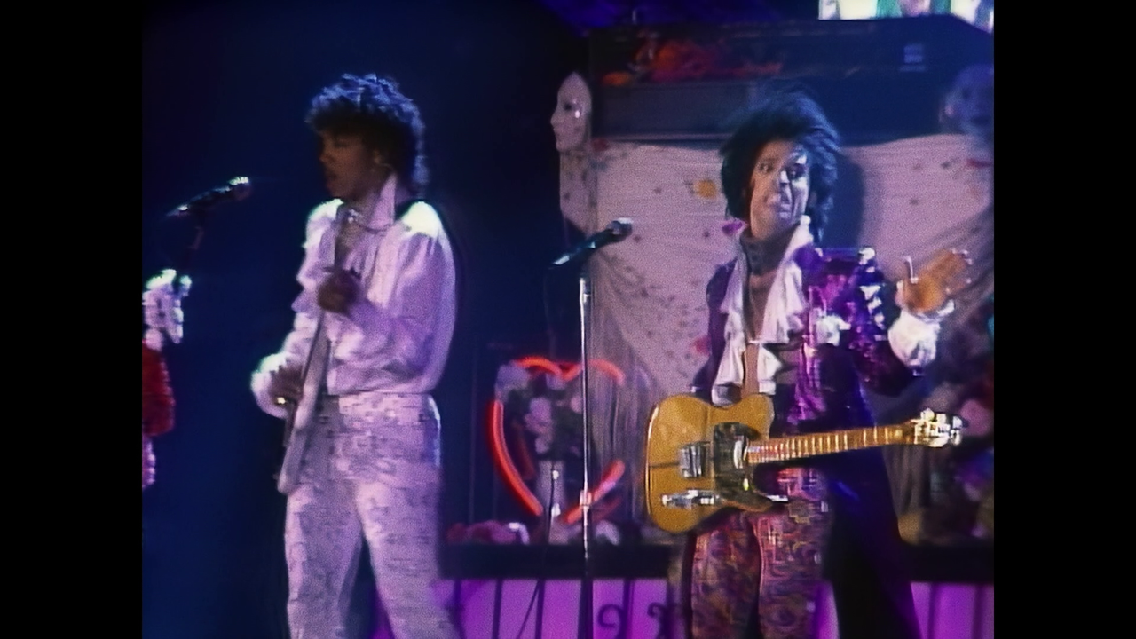 vlcsnap-2024-12-05-19h18m03s337