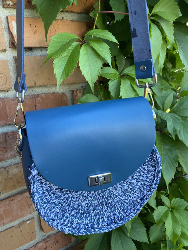 A9772EB7-8F29-45F1-A58E-8FB6E721FA01