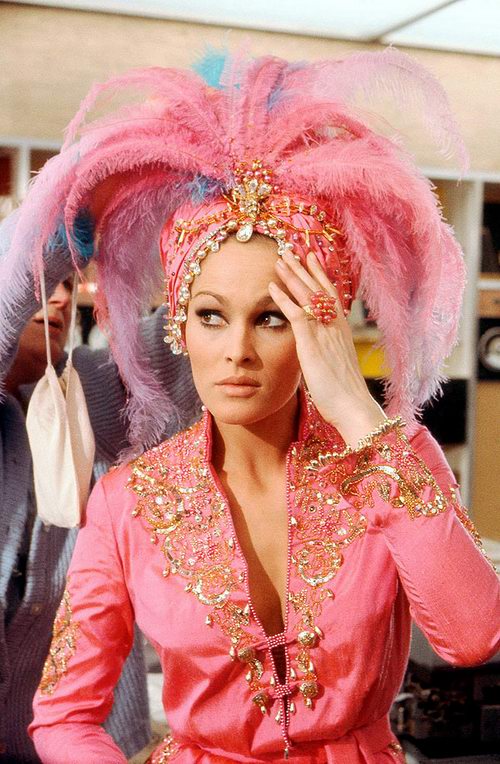 ursula_andress_b95