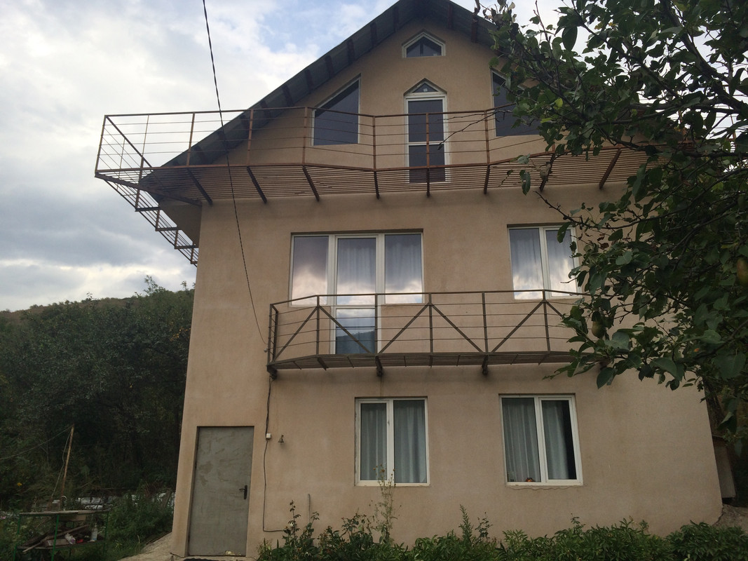 5AB8064F-4D8F-44BF-B60F-0C4159FEAE41