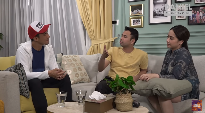 Raffi Ahmad saat menjawab pertanyaan Daniel Mananta
