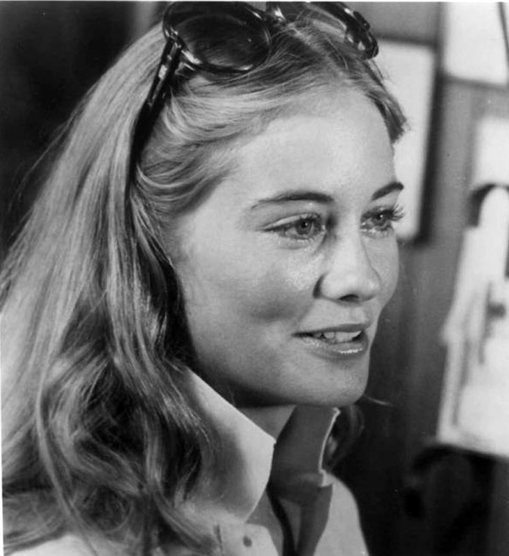 CybillShepherd_b21