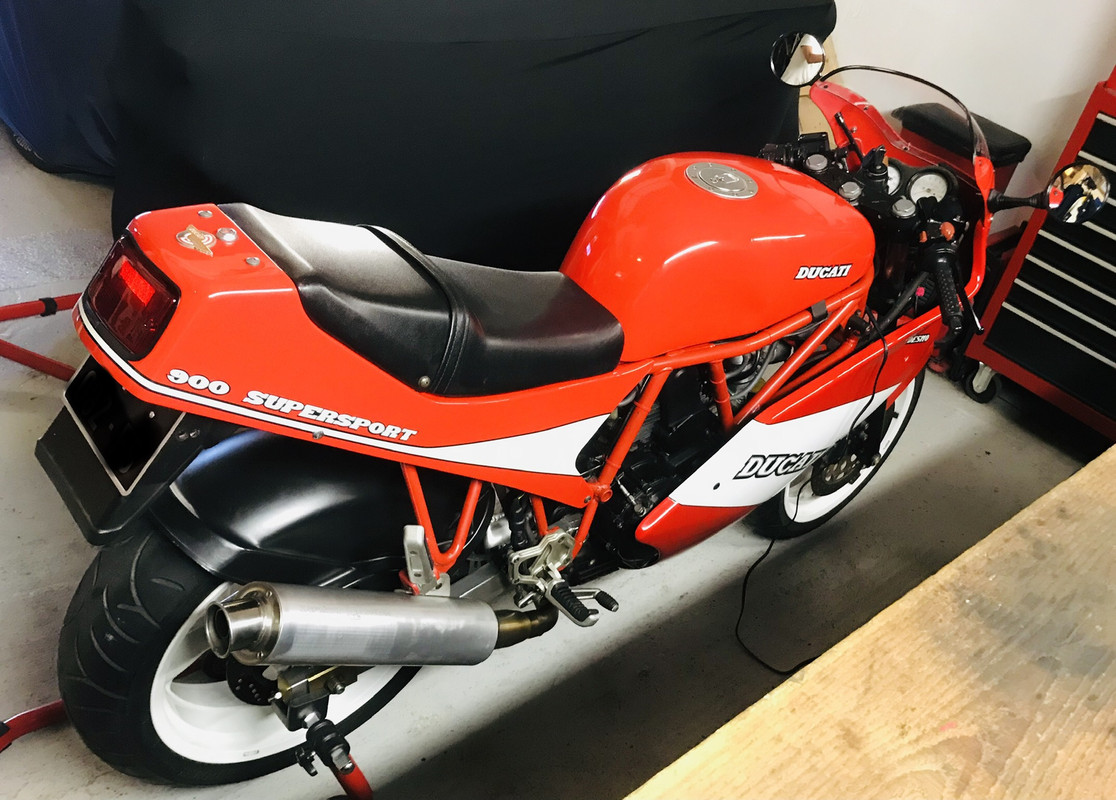 9F6D6B80-54A1-40A0-B012-9883E8CB8F43