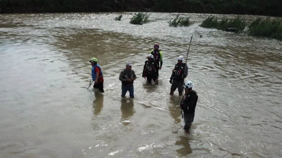 Localizan el cadáver de un joven en calidad de desaparecido en río de Nuevo León