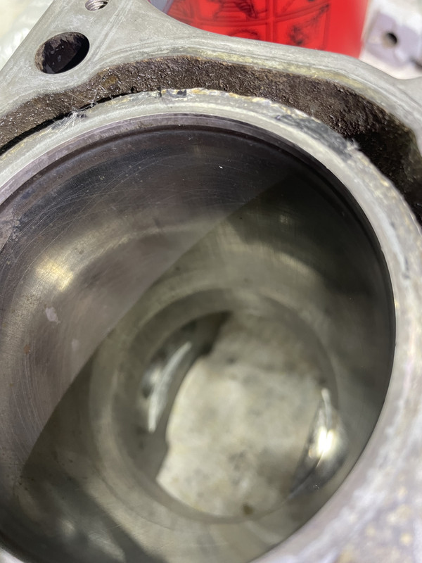 8FF9FBCA-251E-46A6-B718-BBE1386E2F5F