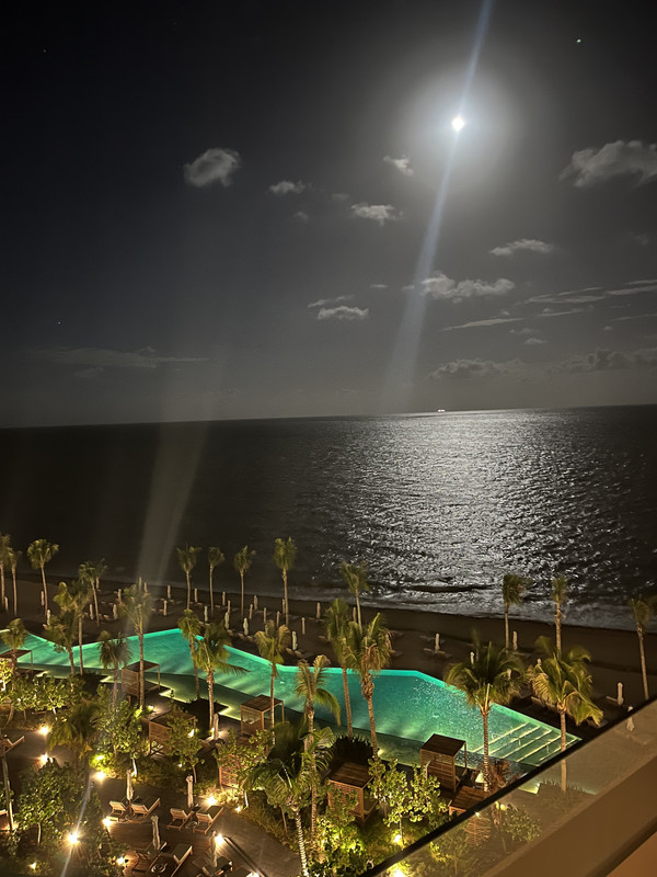 ABC5AA47-42C0-4085-A518-170A2D0AD46D