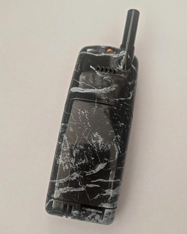 313100