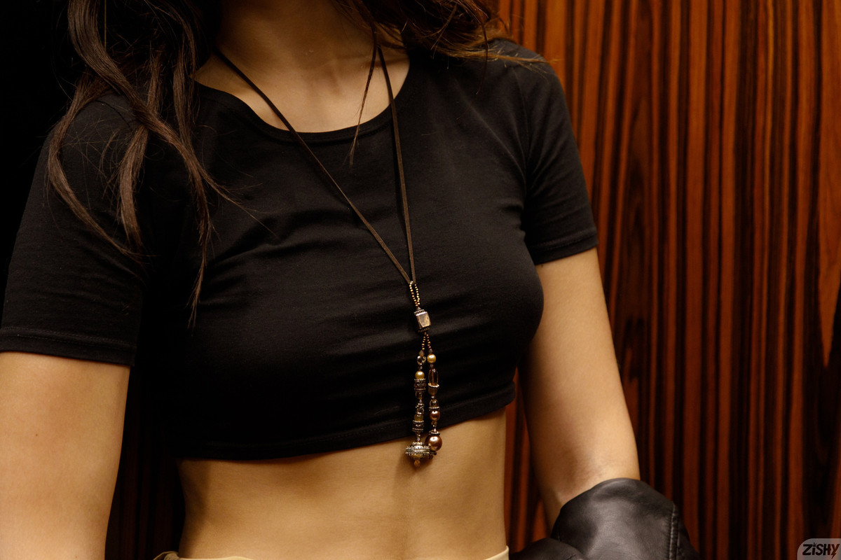 full_002_2112306969191219