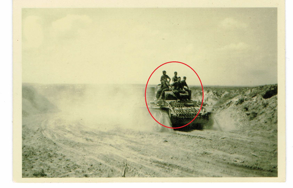 Foto Panzer,Tank,Soldaten,Übungsplatz