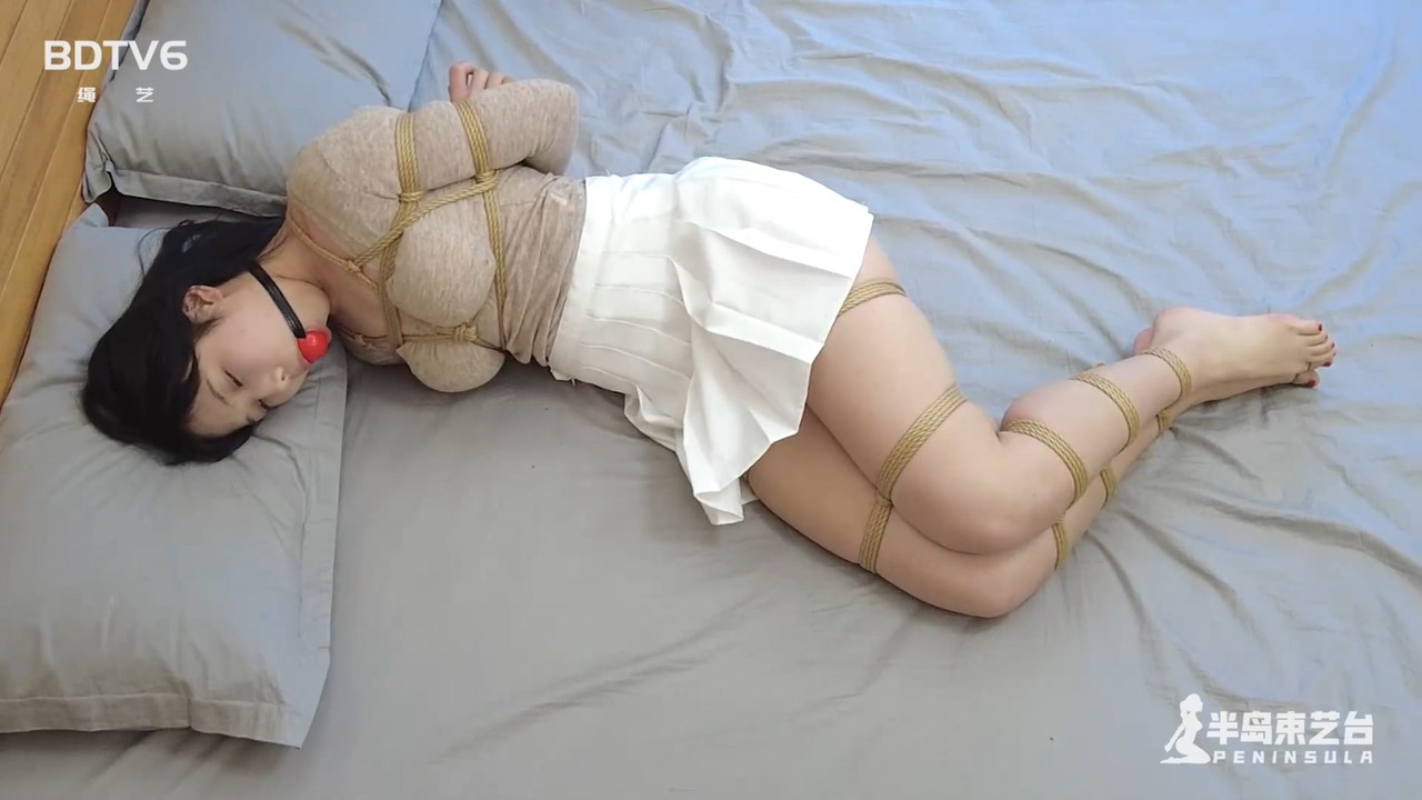 半岛束艺 三面怪 缇娜&佟镜&佟司.mp4_20230414_130419.370