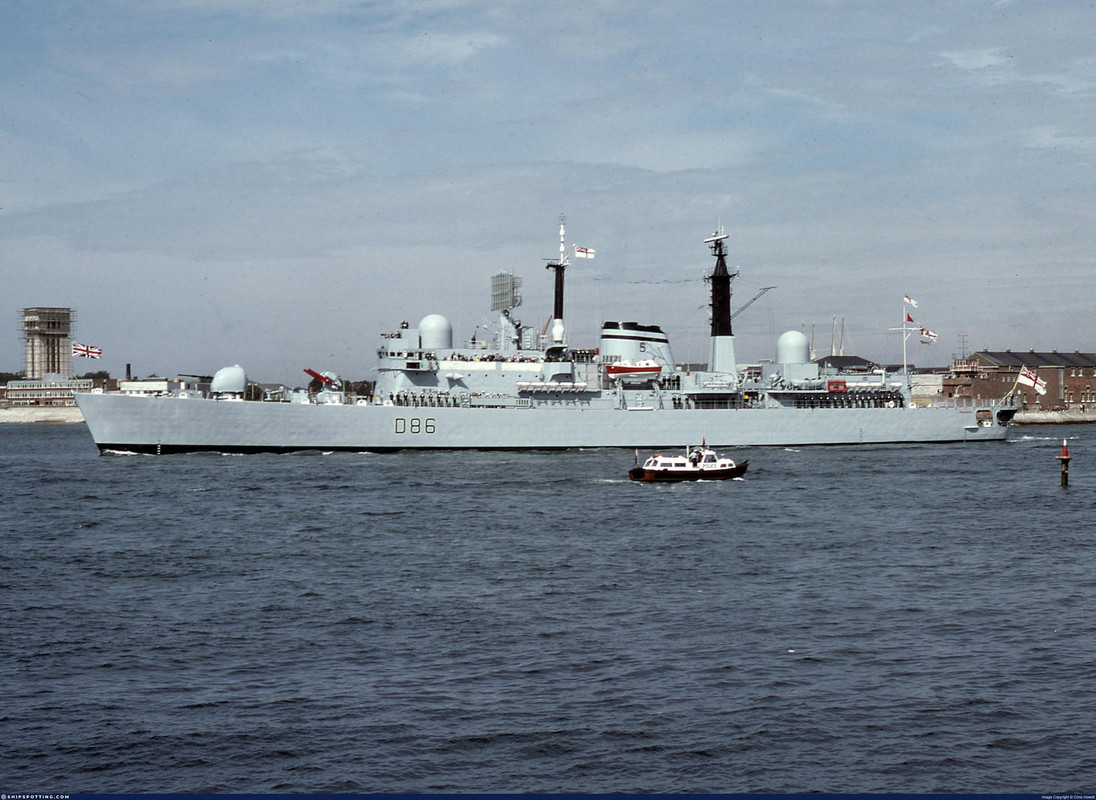 HMS Birmingham (D.86)-4