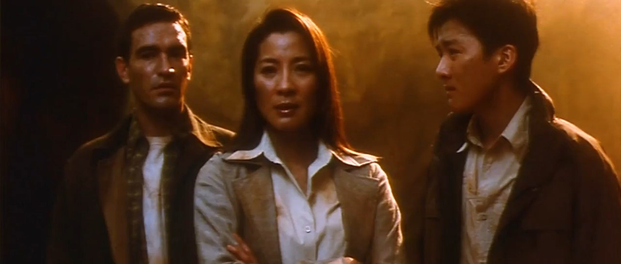 The Touch 2002 BluRay [Tamil + Chinese] 480p, 720p Screenshot
