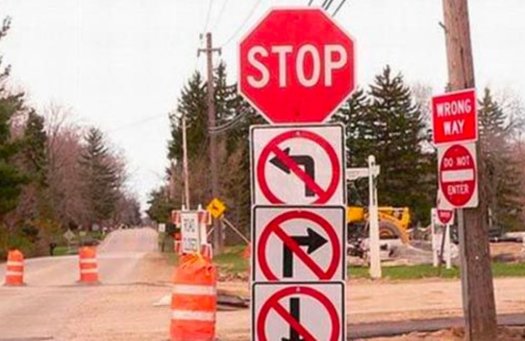 Article-Image-Hilarious-Signs-Just-Stop-Periodzzz