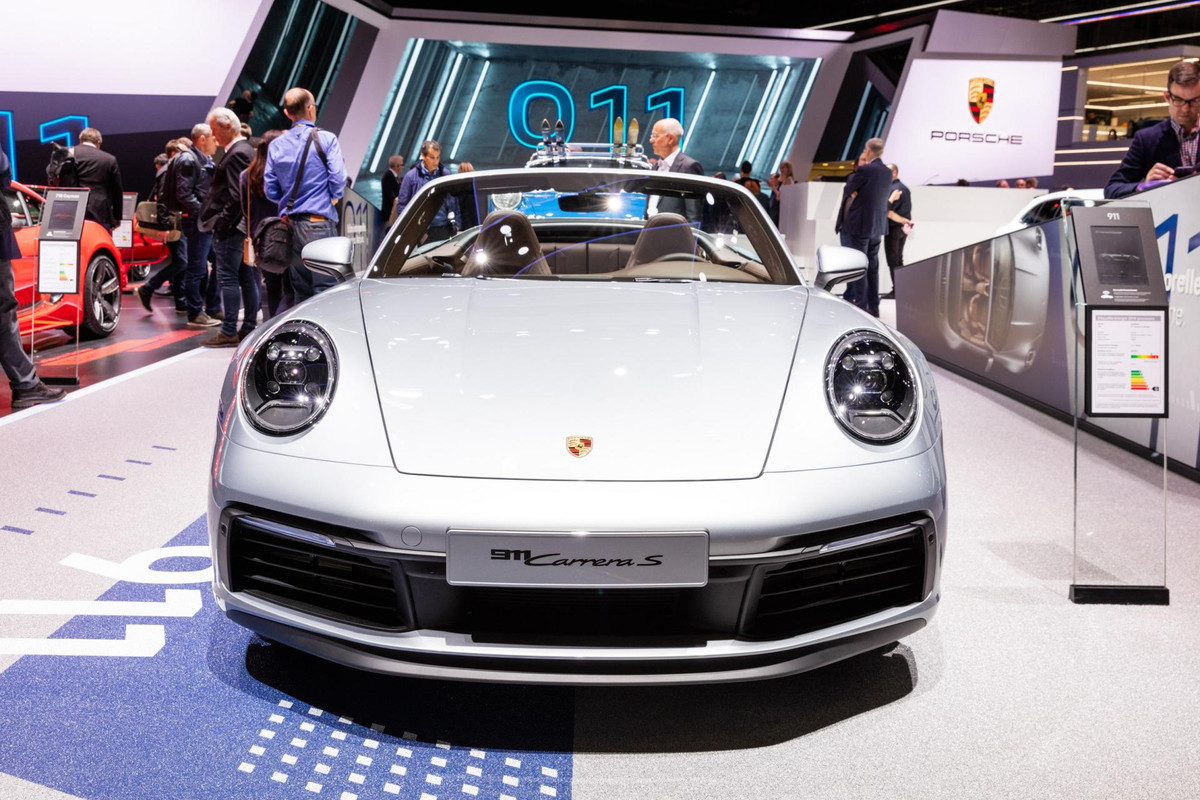 2020 Porsche 911 Carrera 4S Cabriolet (7)