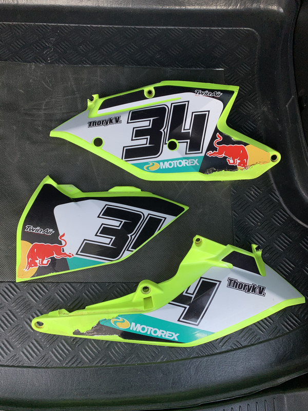 55FCEA3D-C709-47FF-89D7-AB913175313C