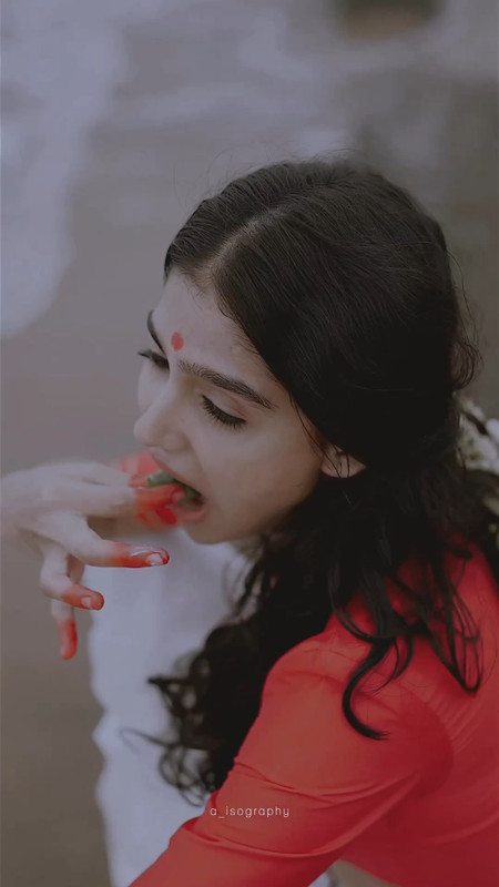 anaswara.rajan sexy photoshoot.mp4_snapshot_00.08.521