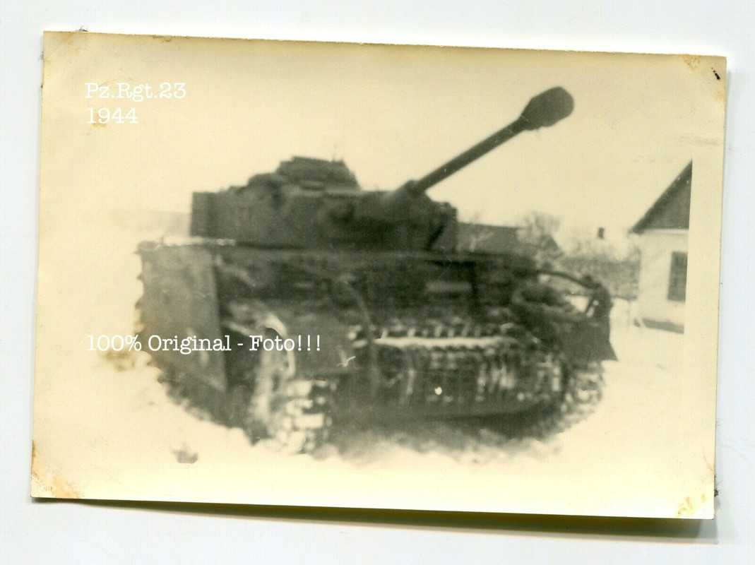 Foto Panzer Regiment 23 1944 Panzer IV Seitenschürzen
