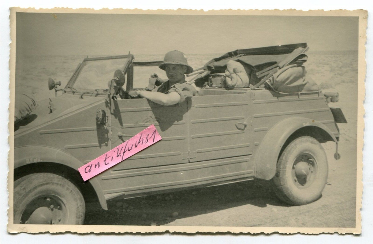 VW-Kübelwagen des Afrika-Korps in Afrika im 2.WK