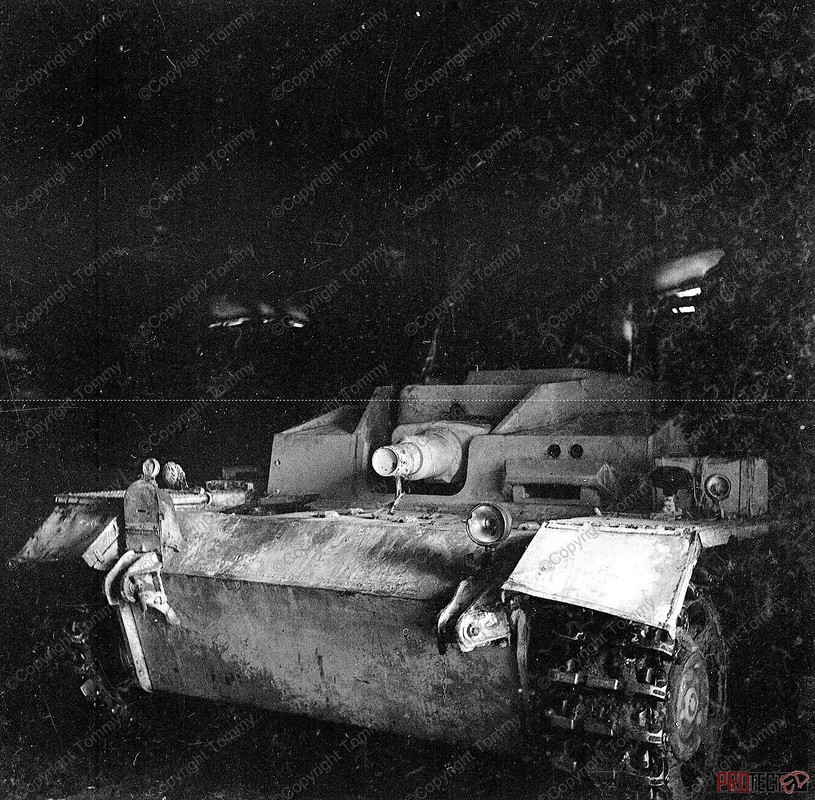 foto ostfront Sturmgeschütz 3 im wintertarn Schnee