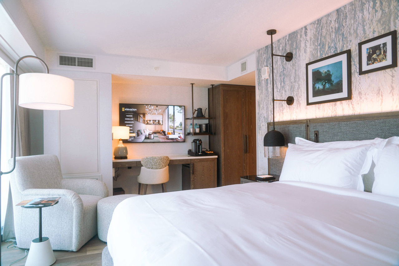 Elevation guest room