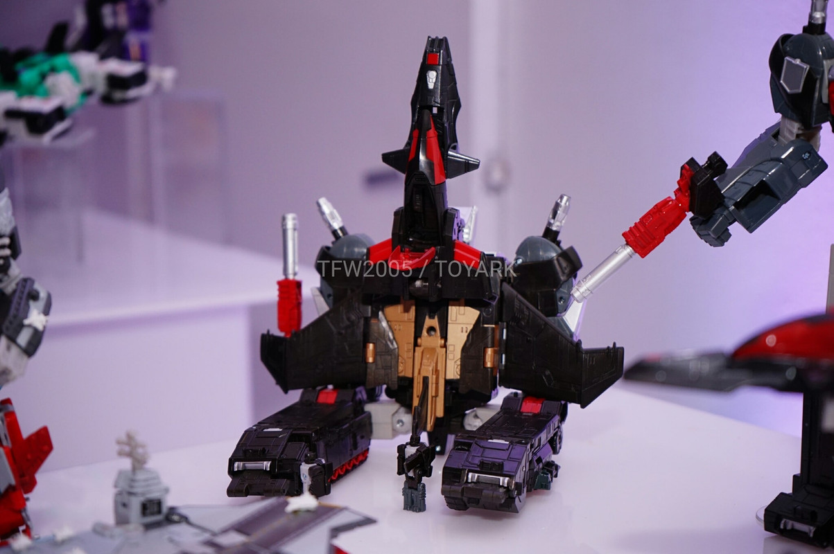 NYCC2016-Titans-Return-016