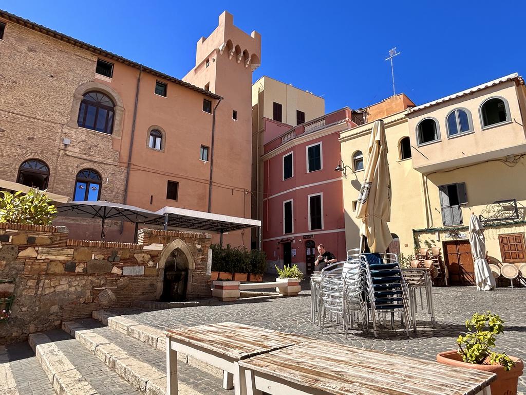 Жаркий сентябрь на побережье Тирренского моря.