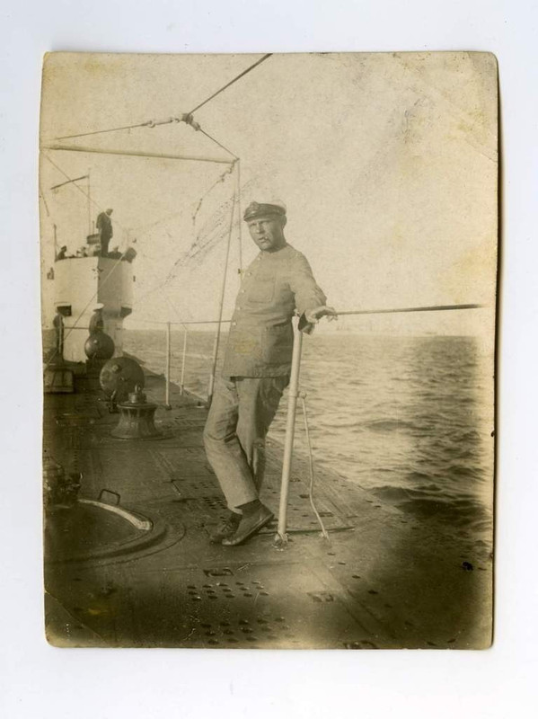 Бурмистров Иван Алексеевич помощник командира  на палубе своего Якобинца, 1933г.