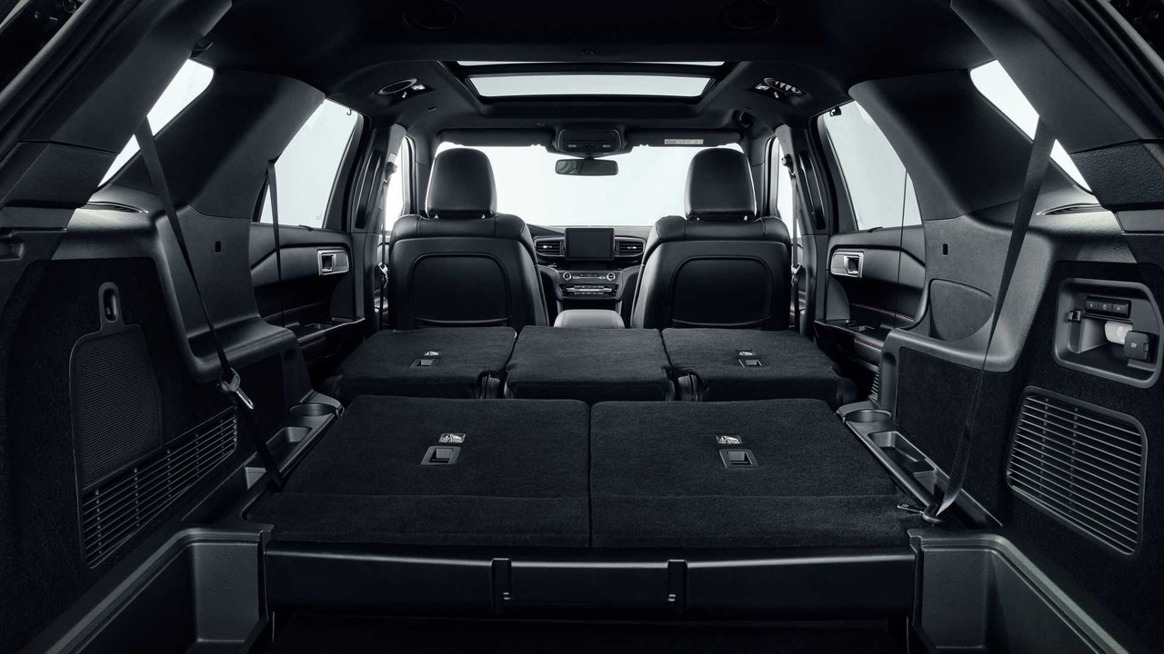 2020 Ford Explorer Plug-In Hybrid (9)