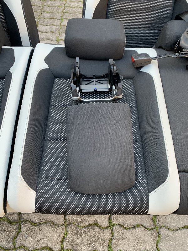 75C02867-61C8-4D04-A0C6-1F88FD3E8635