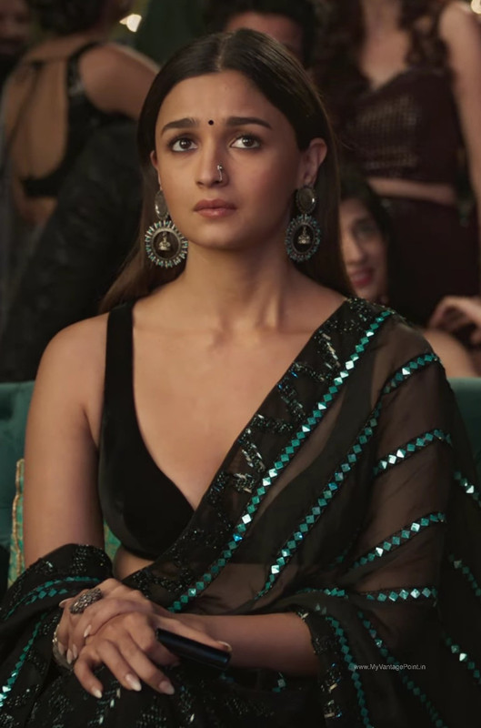 alia-bhatt-in-black-saree-in-rocky-aur-rani-ki-prem-kahani-2023