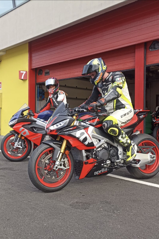 A50363F2-0AA3-4992-BE17-BBCF16A4A83E