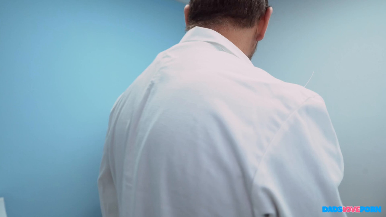 Stephanie Love - Porno Dads Part 2 The Love Doctor - DADSLOVEPORN.mp4.0007