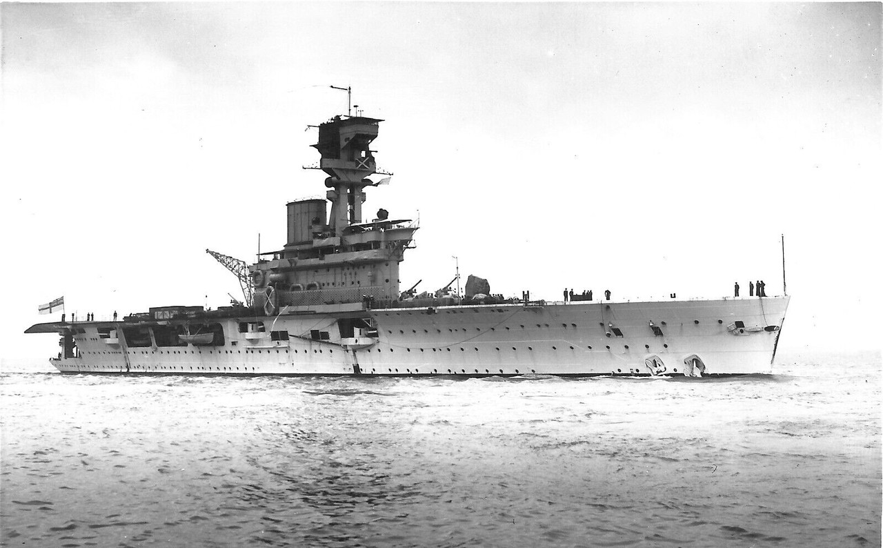 ROYAL NAVY., HMS HERMES., (95)., Sunk 1942., B-w PHOTOGRAPH W&L b