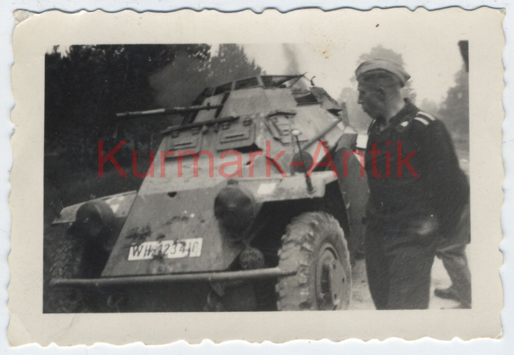 Foto Wehrmacht Panzer Spähwagen 261 222 Front combat