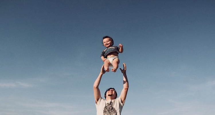 Burnout dan Baby Blues: Mungkinkah Menyerang Pria?