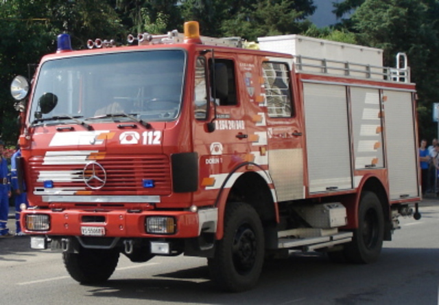 [Imagine: masina-pompieri2.jpg]