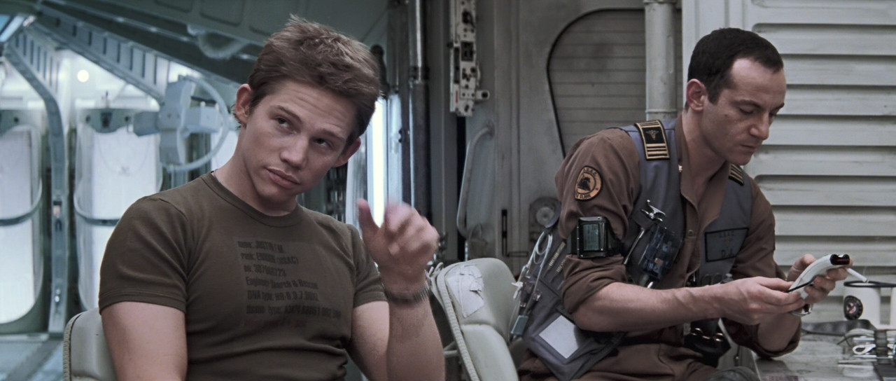 Сквозь горизонт.1997.BDRip 1080p.mkv_snapshot_00.13.15_[2023.11.23_15.44.39]