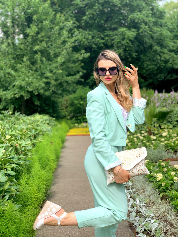 C09BECDC-D929-4C3A-9934-963D86525AD3