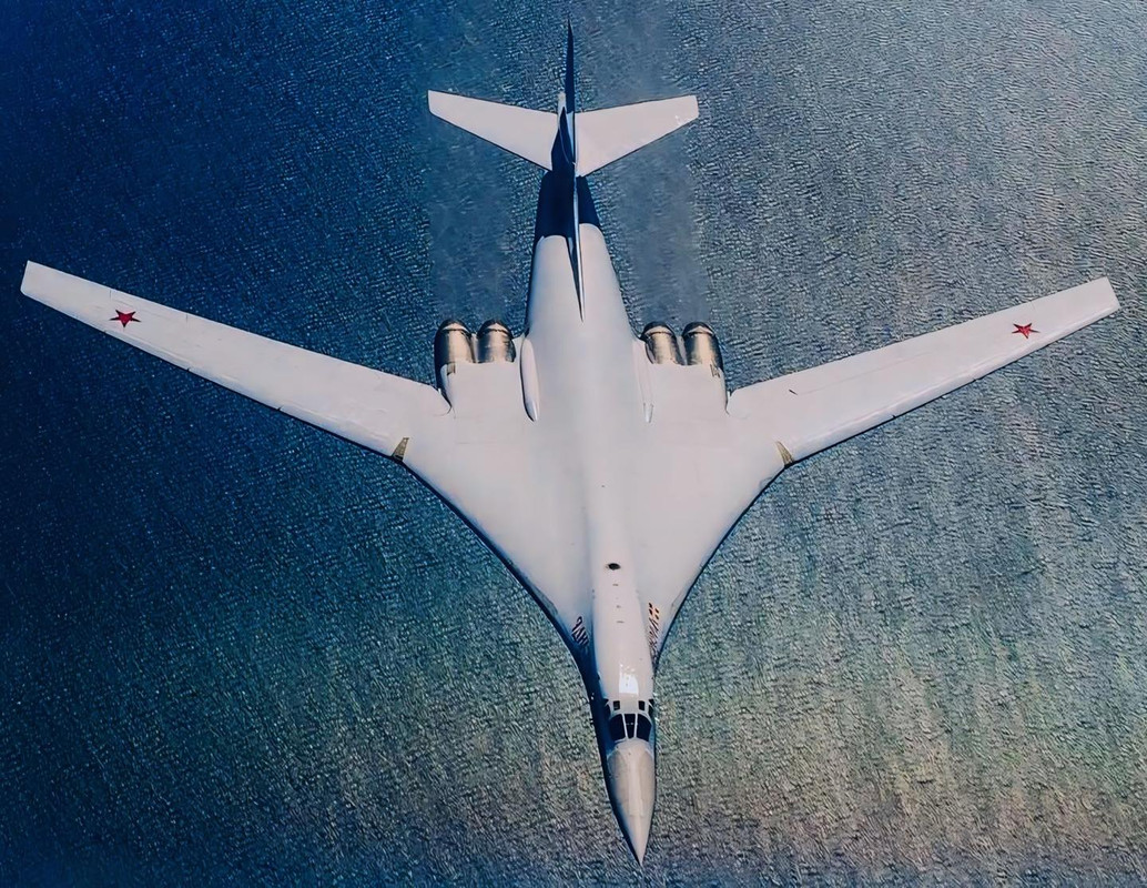 Aviation insolite II - Page 13 Tu-160