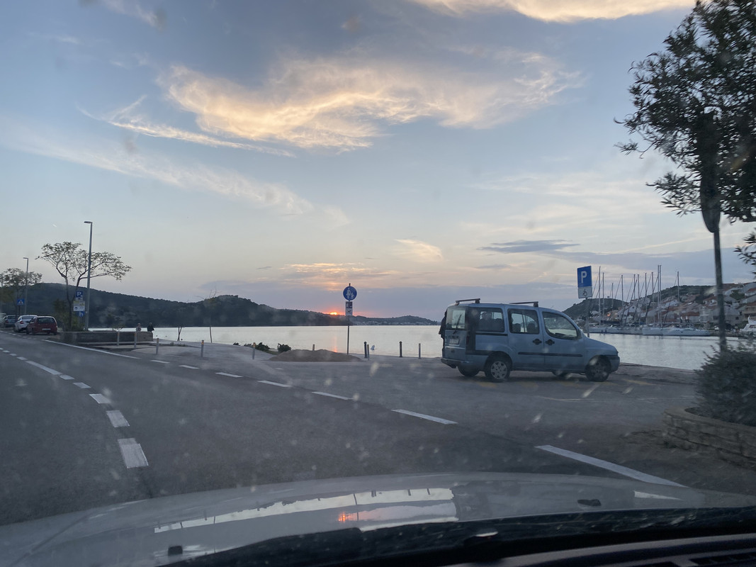 42AD26FB-9EFC-4EAC-B267-19B71C193485