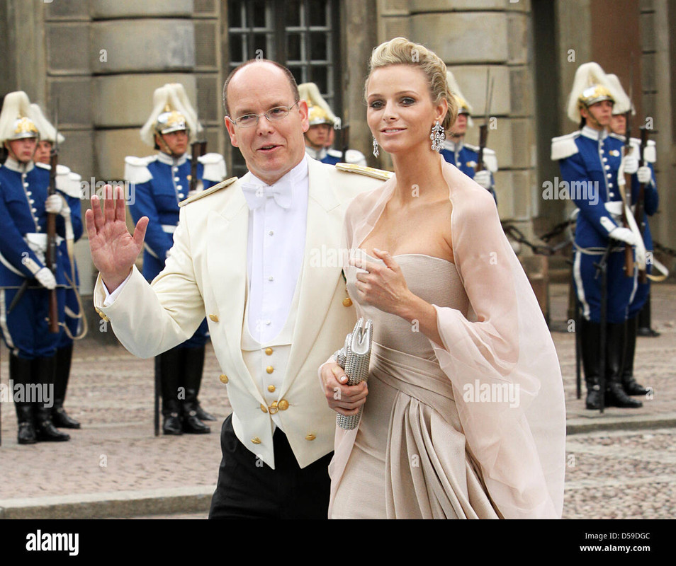 prince-albert-iiof-monaco-and-his-partner-charlene-wittstock-arrive-D59DGC