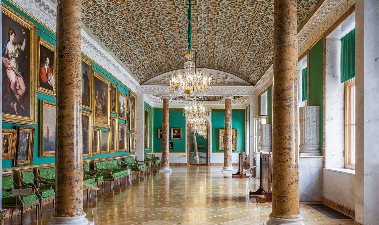 1673065294-pro-dachnikov-com-p-stroganovskii-dvorets-vnutri-foto-39-min Строгановский дворец в Санкт-Петербурге