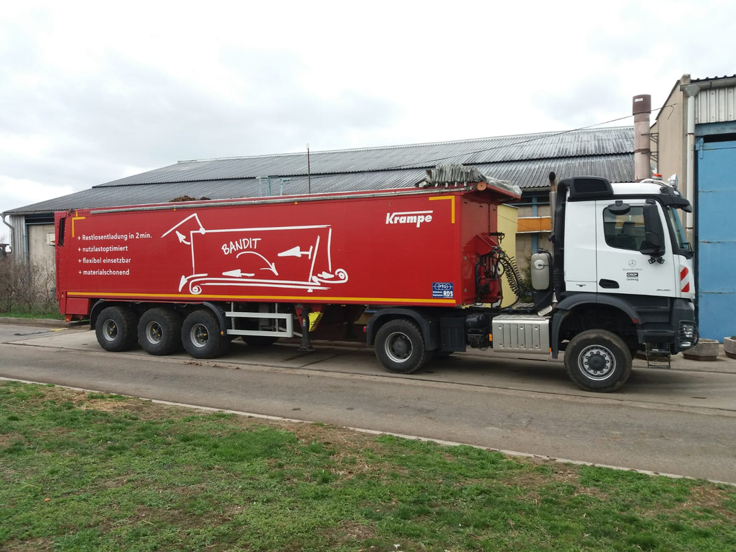 1E85A94B-D2AB-414C-B105-9C7AA3F65D3C