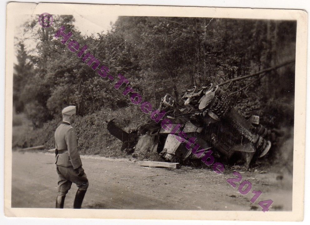 Original Foto,Panzer,zerstörter Panzer mit Balke